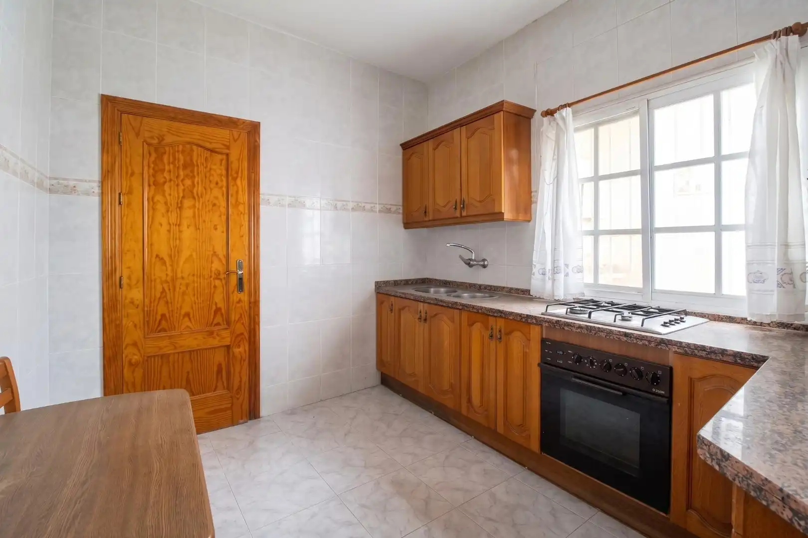 Cuina de Casa o xalet en venda en Motril