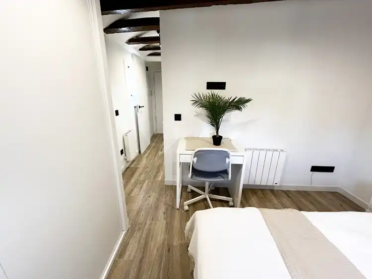 Habitación de Estudio de alquiler en Madrid con Calefacción, Parquet y Amueblado