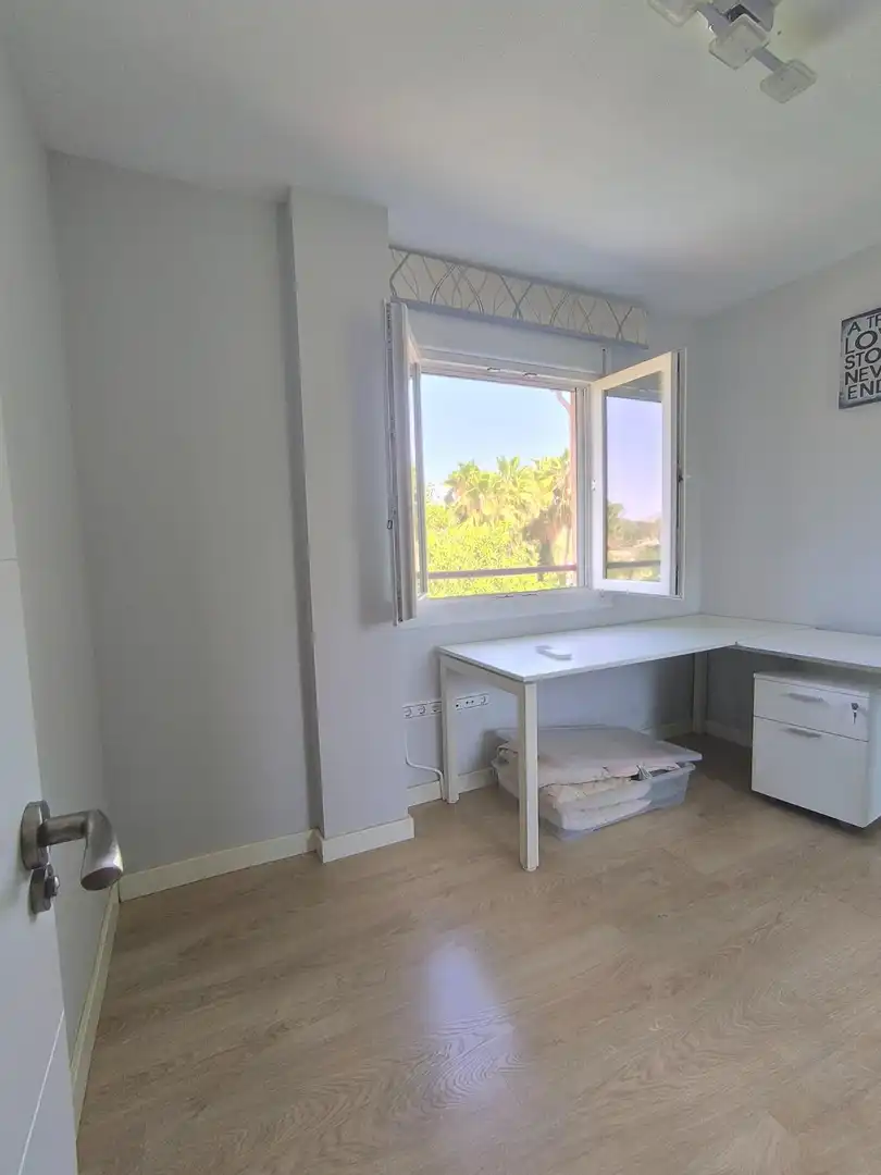 Schlafzimmer von Wohnung zur Miete in Málaga mit Klimaanlage, Privatgarten und Terrasse