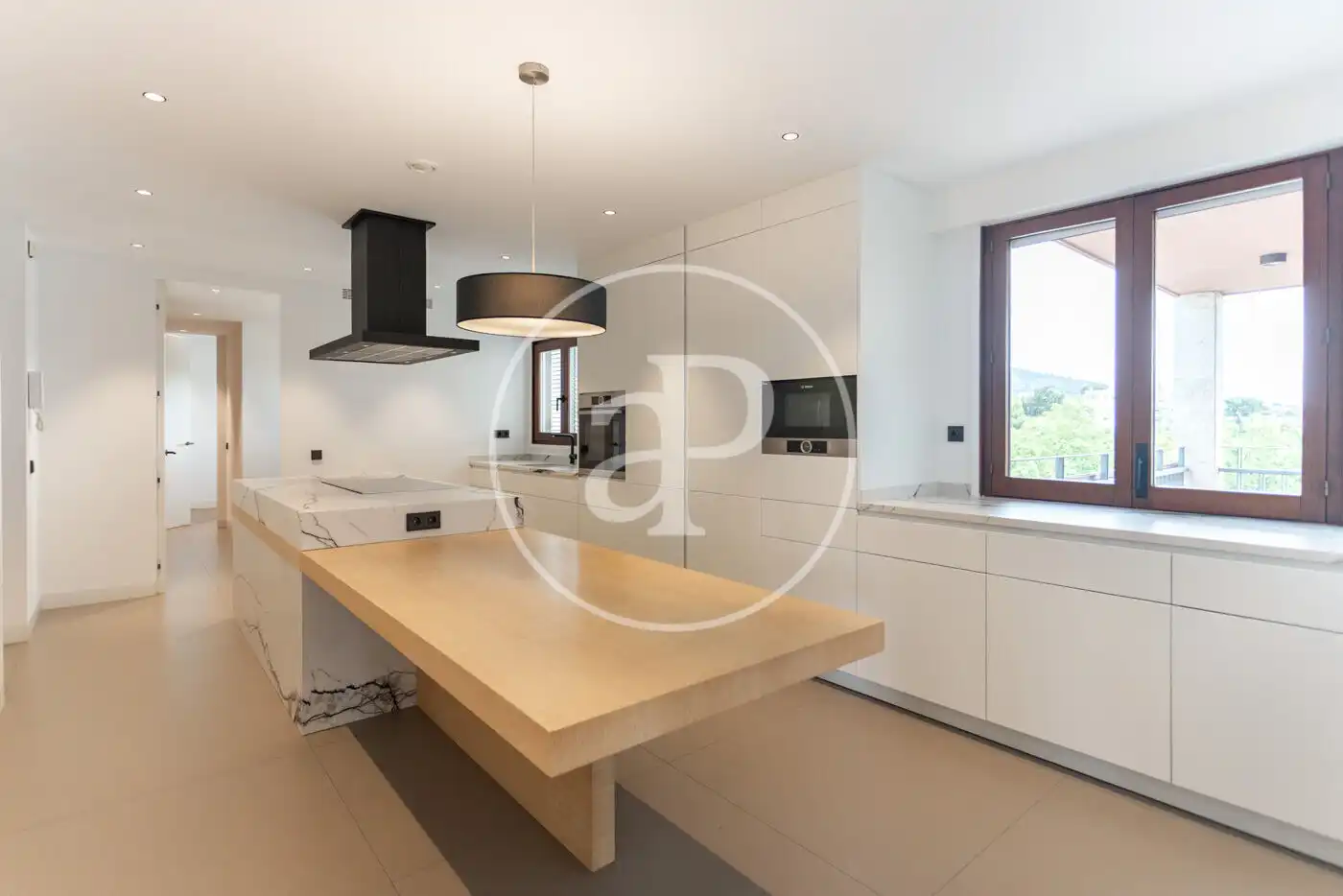 Cocina de Piso de alquiler en Barcelona con Aire acondicionado, Calefacción y Jardín privado