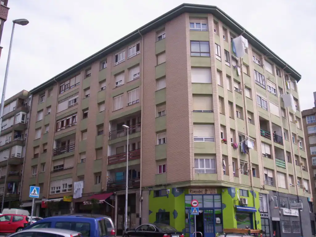 Vista exterior de Pis en venda en Camargo