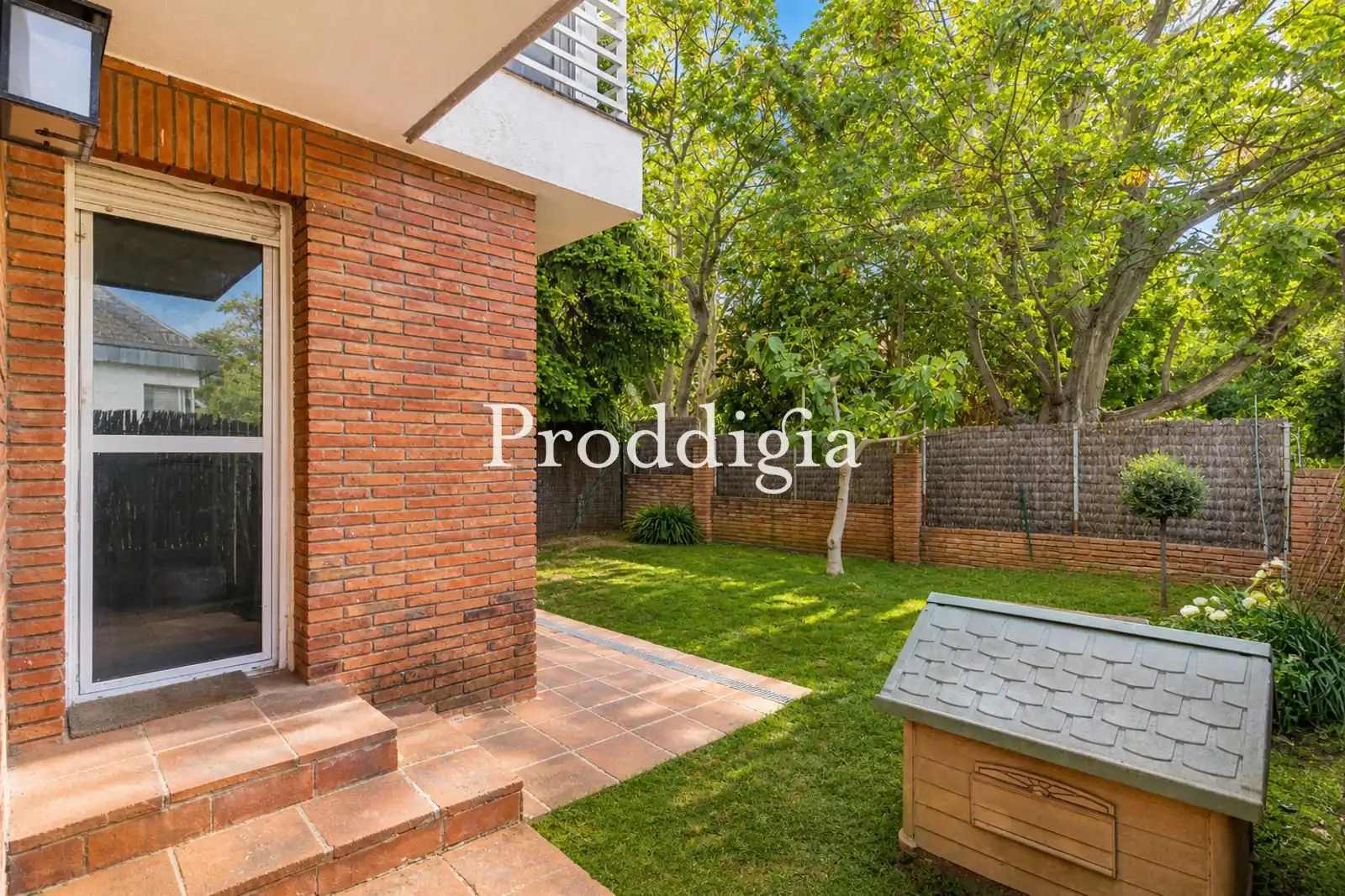 Garden of Houses for sale in Sant Cugat del Vallès  with Heating and Swimming Pool