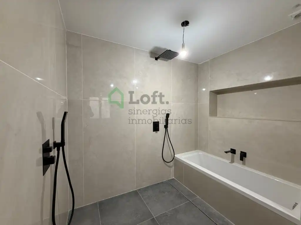 Baño de Piso en venta en Badajoz con Aire acondicionado y Calefacción