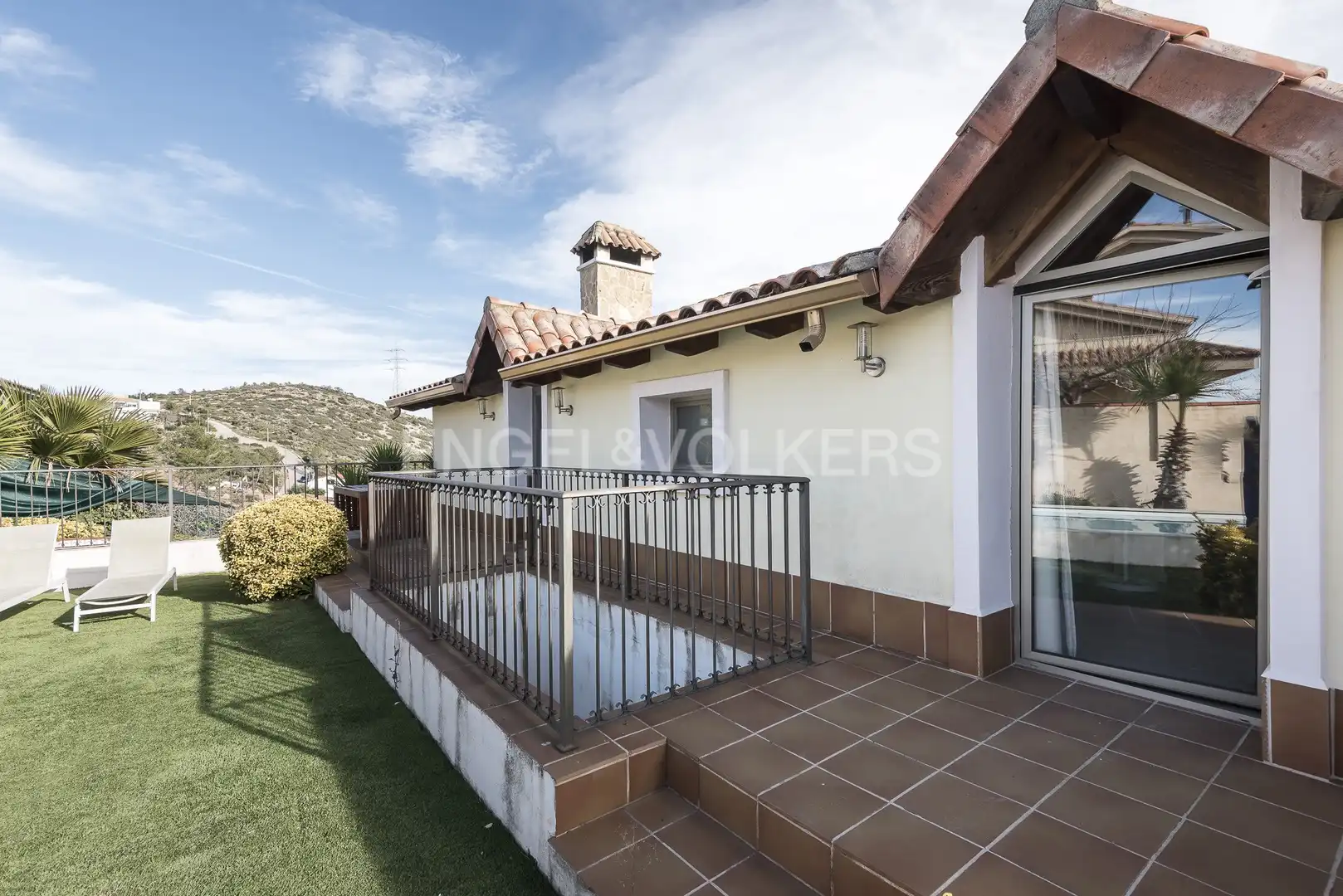 Vista exterior de Casa o chalet de alquiler en Olivella con Aire acondicionado, Calefacción y Jardín privado