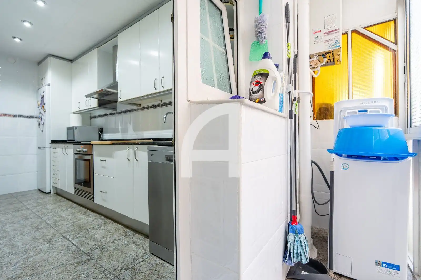 Cocina de Piso en venta en Sant Joan Despí con Calefacción y Terraza