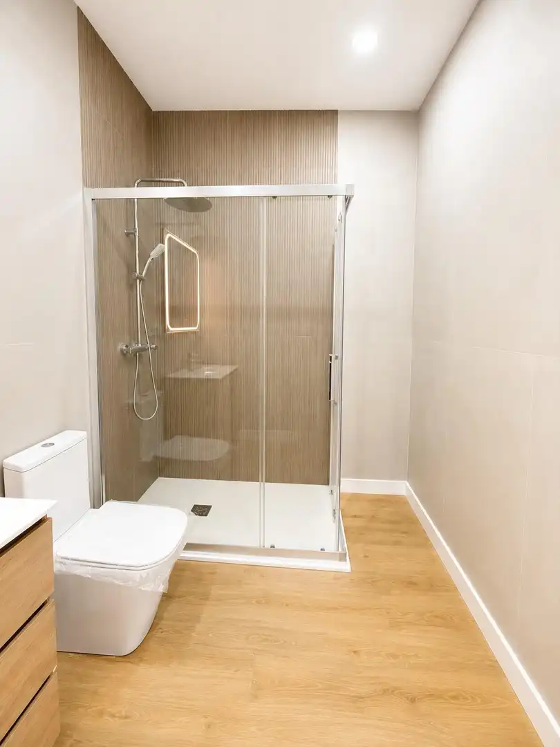 Bany de Apartament en venda en Málaga amb Aire condicionat, Parquet i Alarma