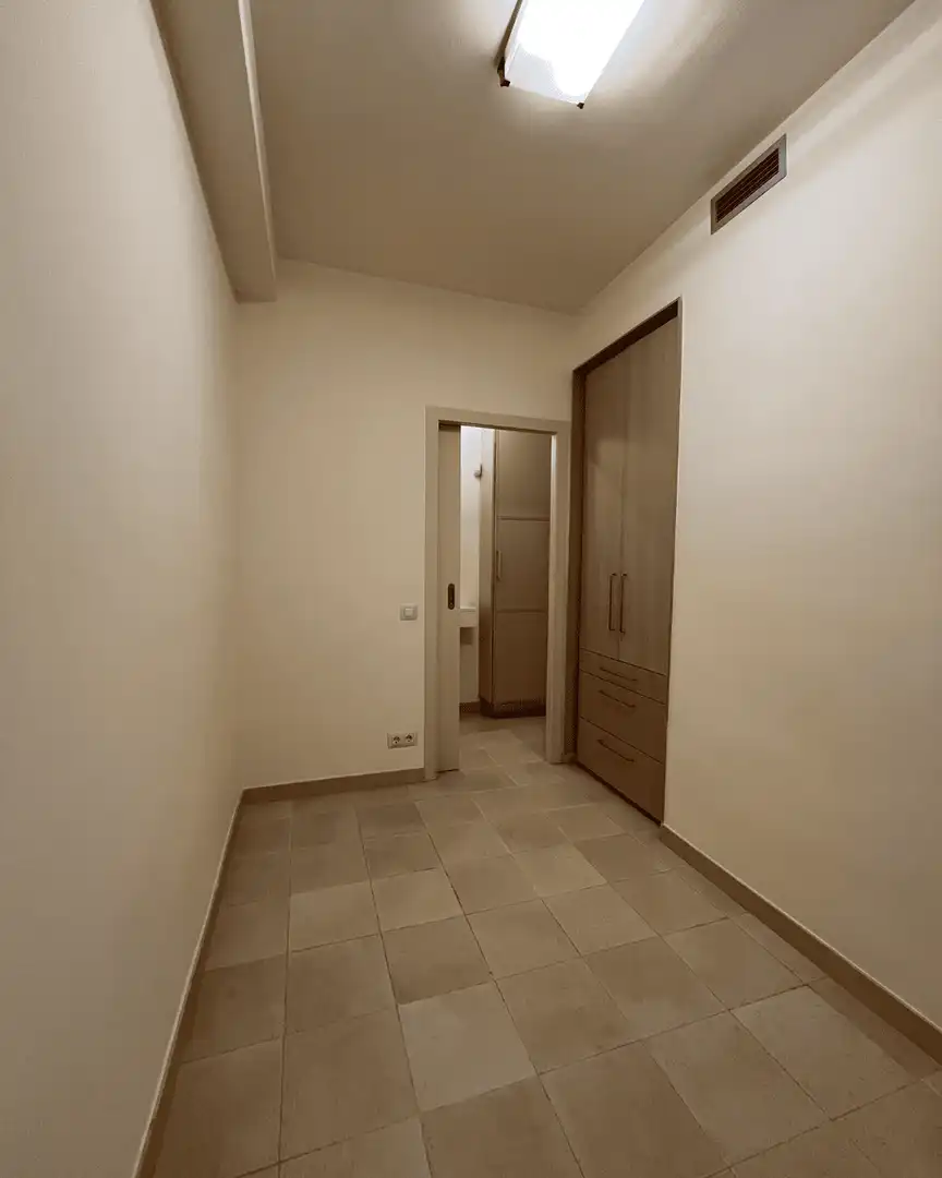 Pis en venda a Sagrada Família