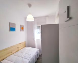 Bedroom of Flat to share in  Granada Capital  with Furnished