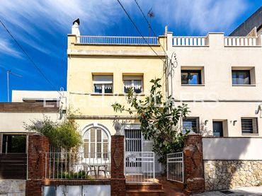 Reihenhaus mit Garten zum Verkauf in Finestrelles