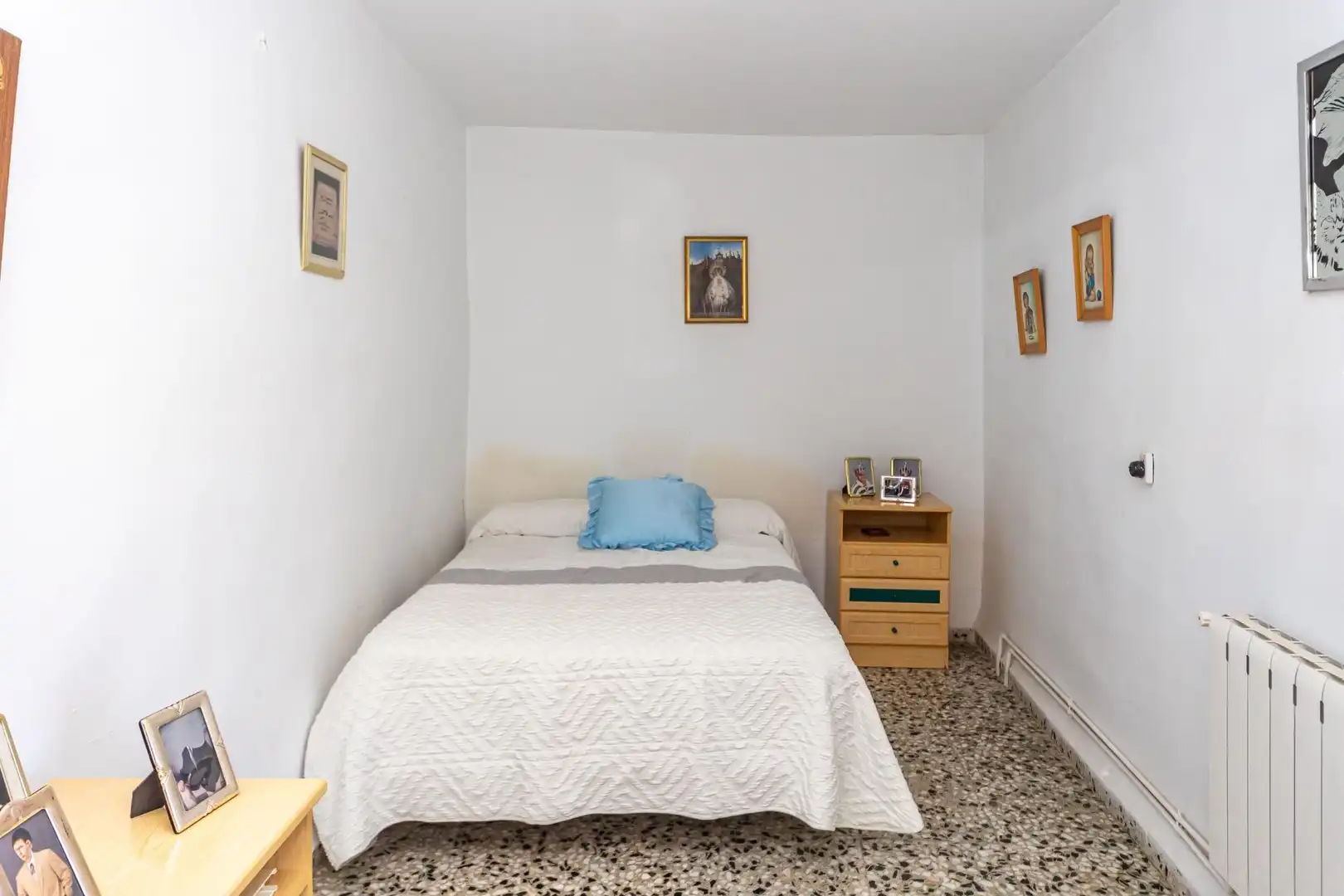 Dormitori de Finca rústica en venda en Guadix amb Calefacció, Jardí privat i Traster