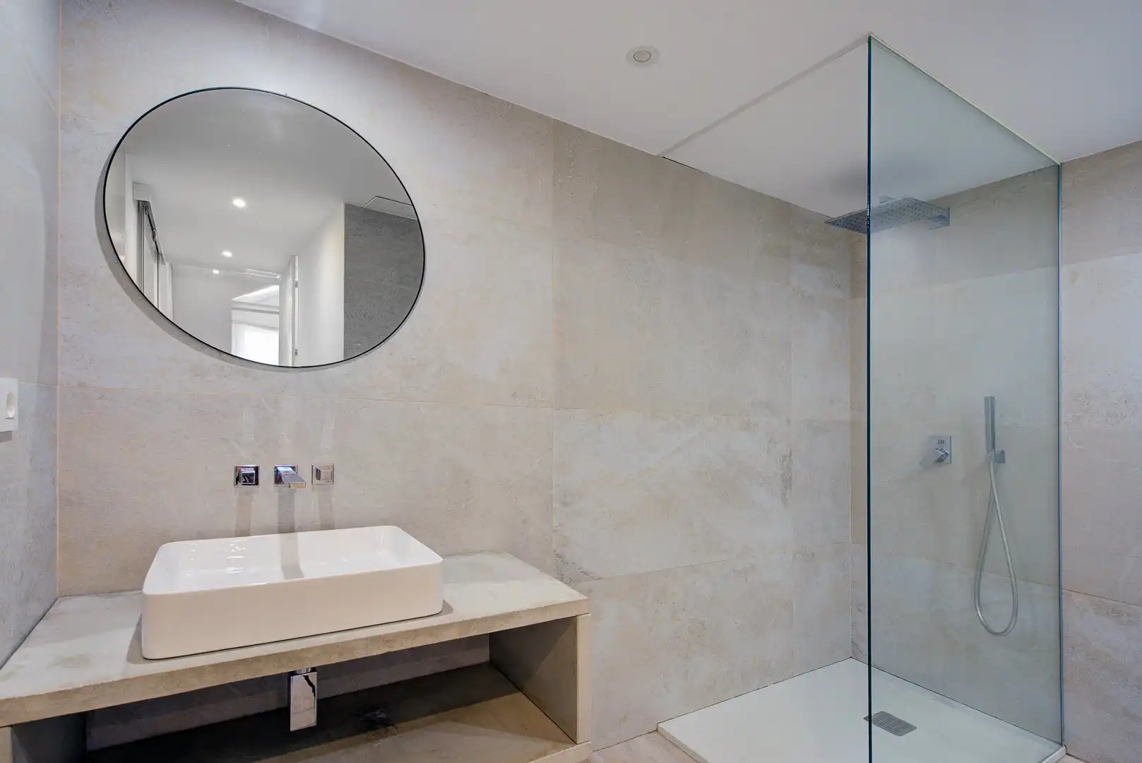 Baño de Ático en venta en Sevilla con Aire acondicionado y Amueblado