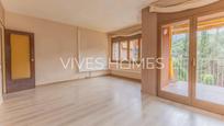Living room of Flat for sale in Sant Vicenç de Montalt  with Air Conditioner, Private garden and Parquet flooring