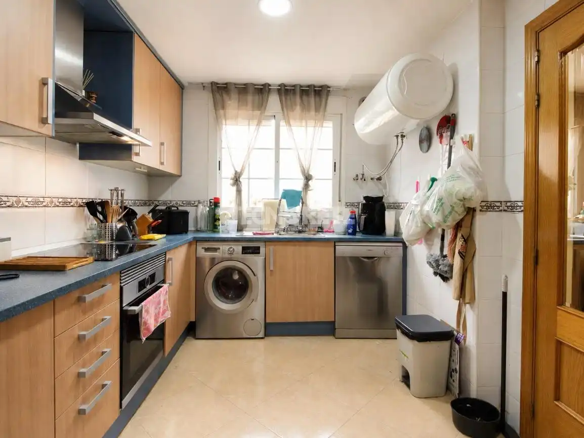 Cocina de Casa adosada en venta en Las Ventas de Retamosa con Calefacción y Jardín privado