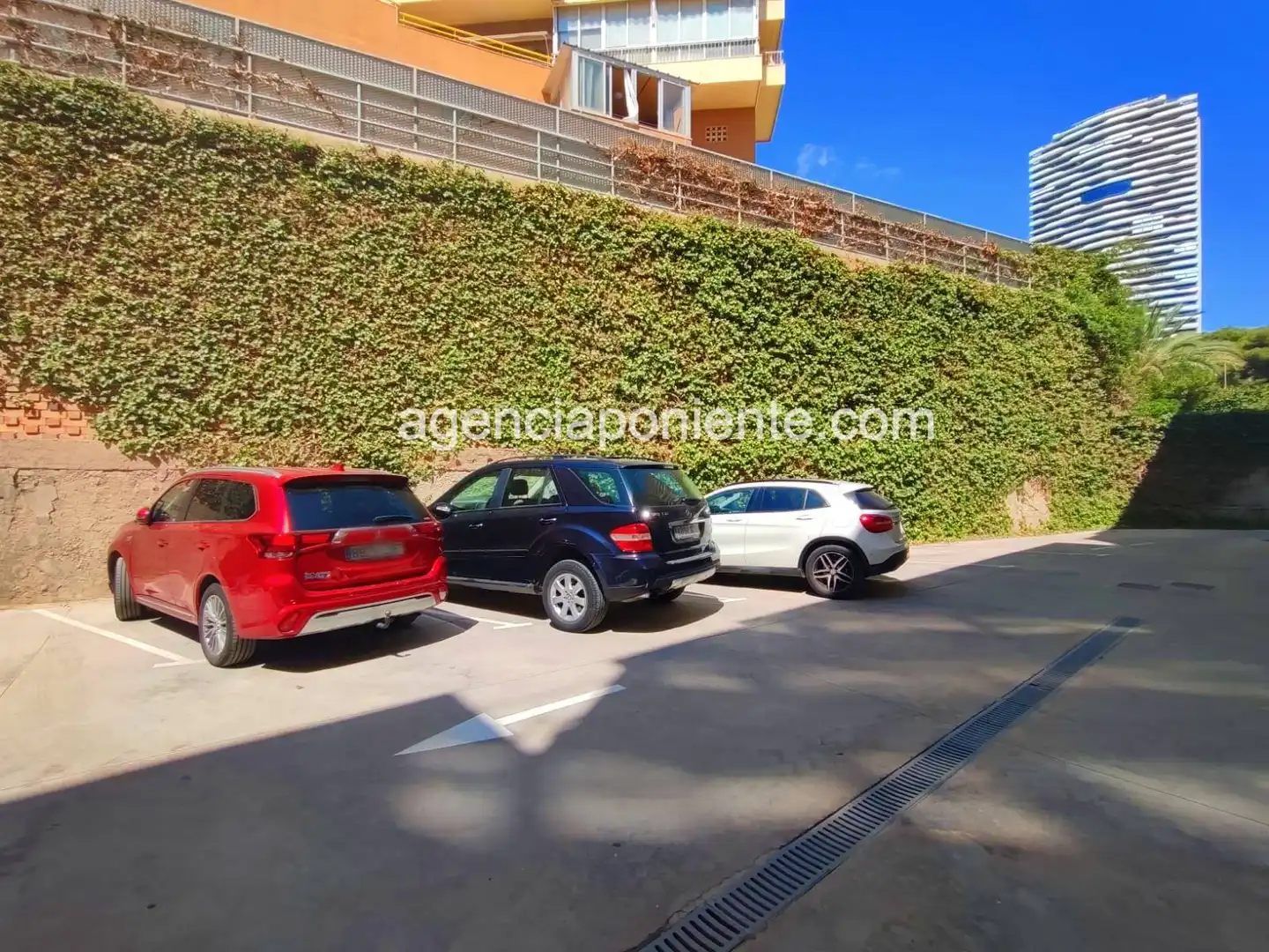 Parking of Flat for rent in Benidorm  with Air Conditioner, Heating and Terrace