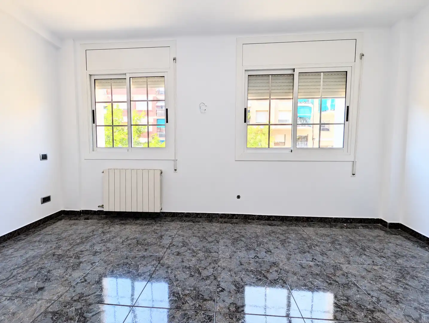 Sala de estar de Piso en venta en Badalona con Aire acondicionado, Calefacción y Horno