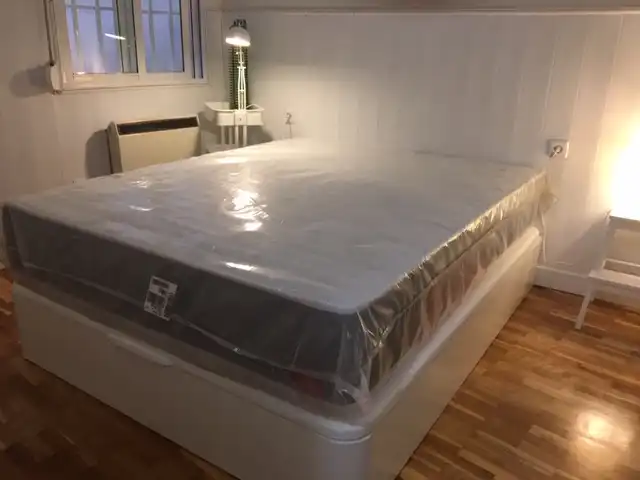 Dormitori de Apartament de lloguer en Madrid amb Calefacció, Moblat i Forn