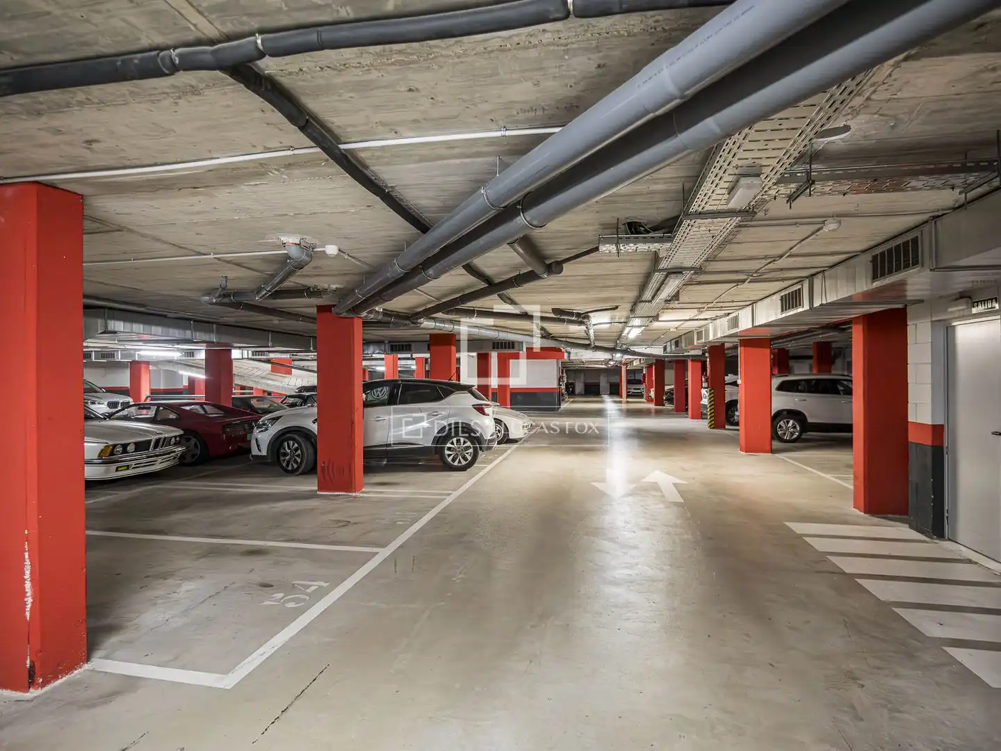 Parkplatz von Wohnung zum Verkauf in Sant Cugat del Vallès mit Klimaanlage, Terrasse und Schwimmbad