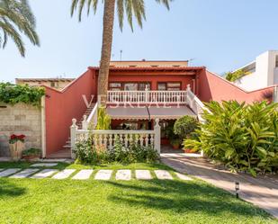 Exterior view of Single-family semi-detached for sale in San Vicente del Raspeig / Sant Vicent del Raspeig  with Air Conditioner, Heating and Private garden