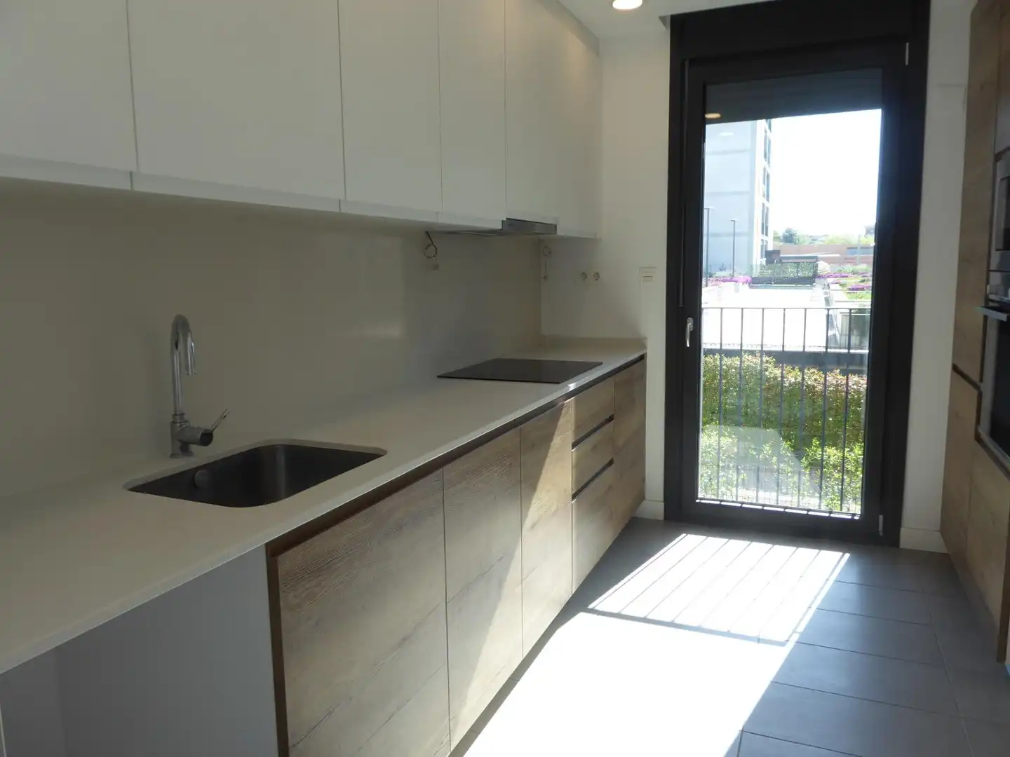 Cocina de Piso de alquiler en Manresa con Calefacción, Parquet y Balcón