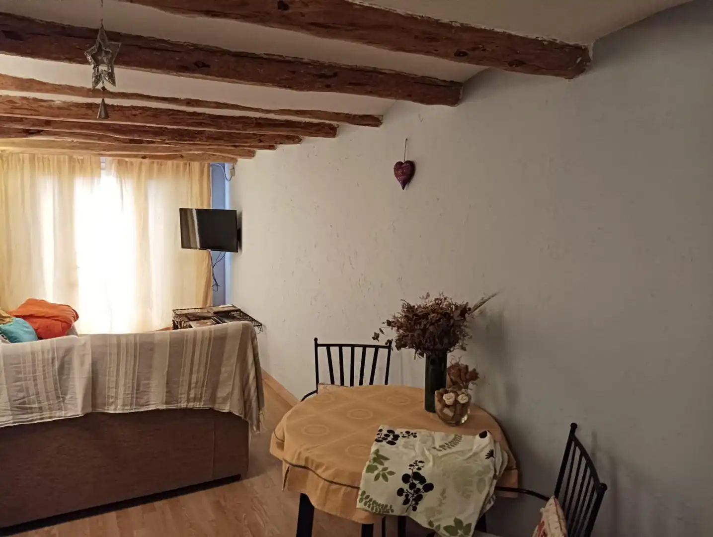 Dormitori de Casa o xalet en venda en Capçanes amb Calefacció, Jardí privat i Parquet