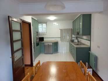 Terraced house to rent in Rúa dos Loureiros