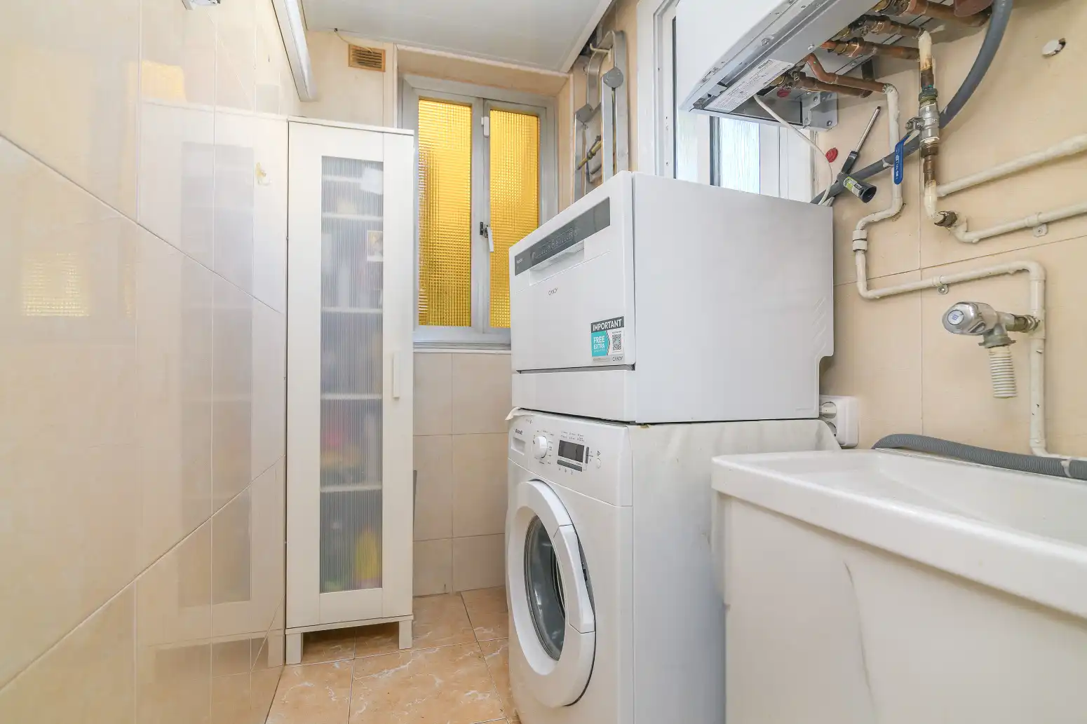 Kitchen of Flat for sale in Cornellà de Llobregat  with Air Conditioner, Heating and Storage room