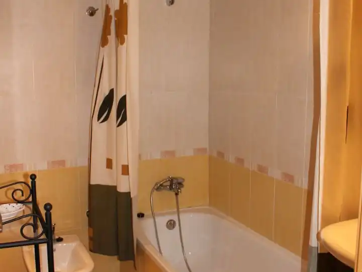 Baño de Piso de alquiler en San Blas