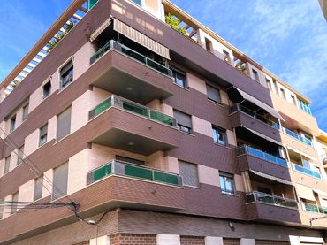 Flat with balcony for sale in Calle Naranja