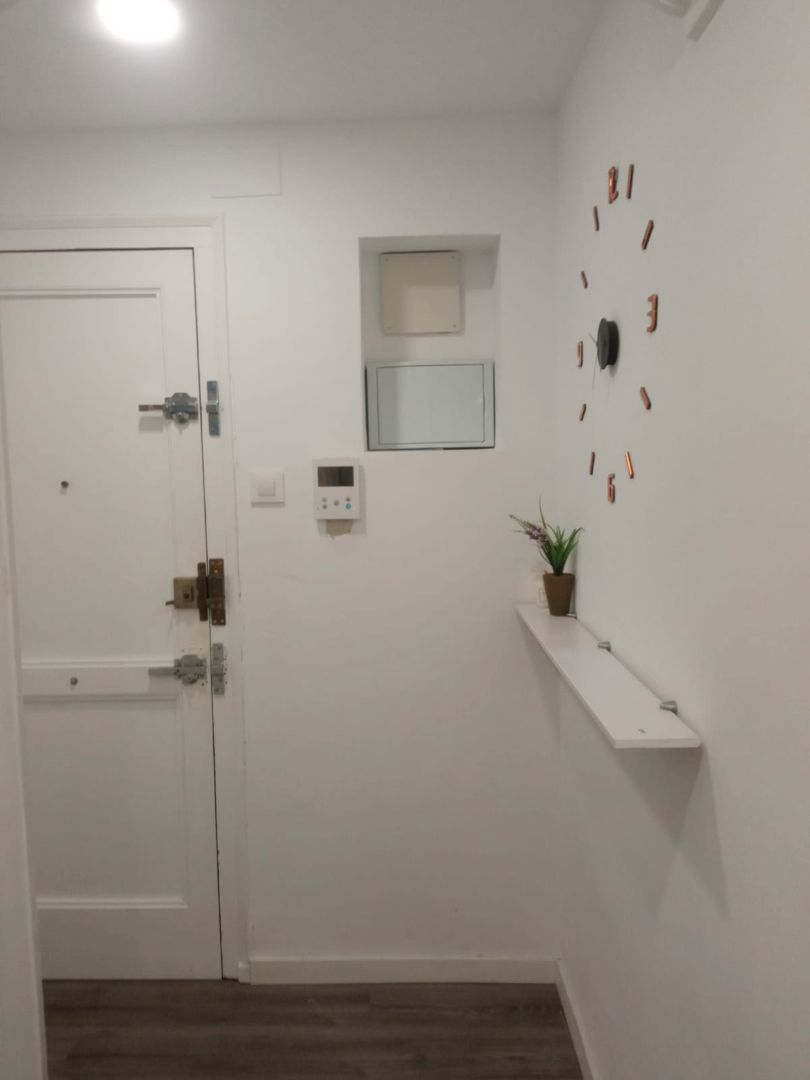 Piso de alquiler en  Valencia Capital con Parquet, Amueblado y Balcón