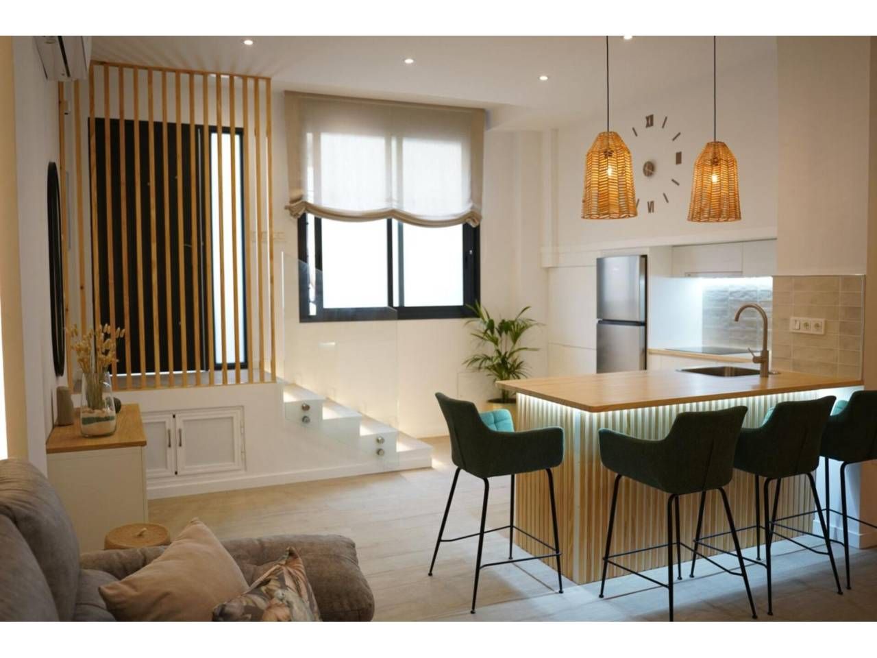 Cuina de Apartament de lloguer en Estepona amb Aire condicionat i Moblat