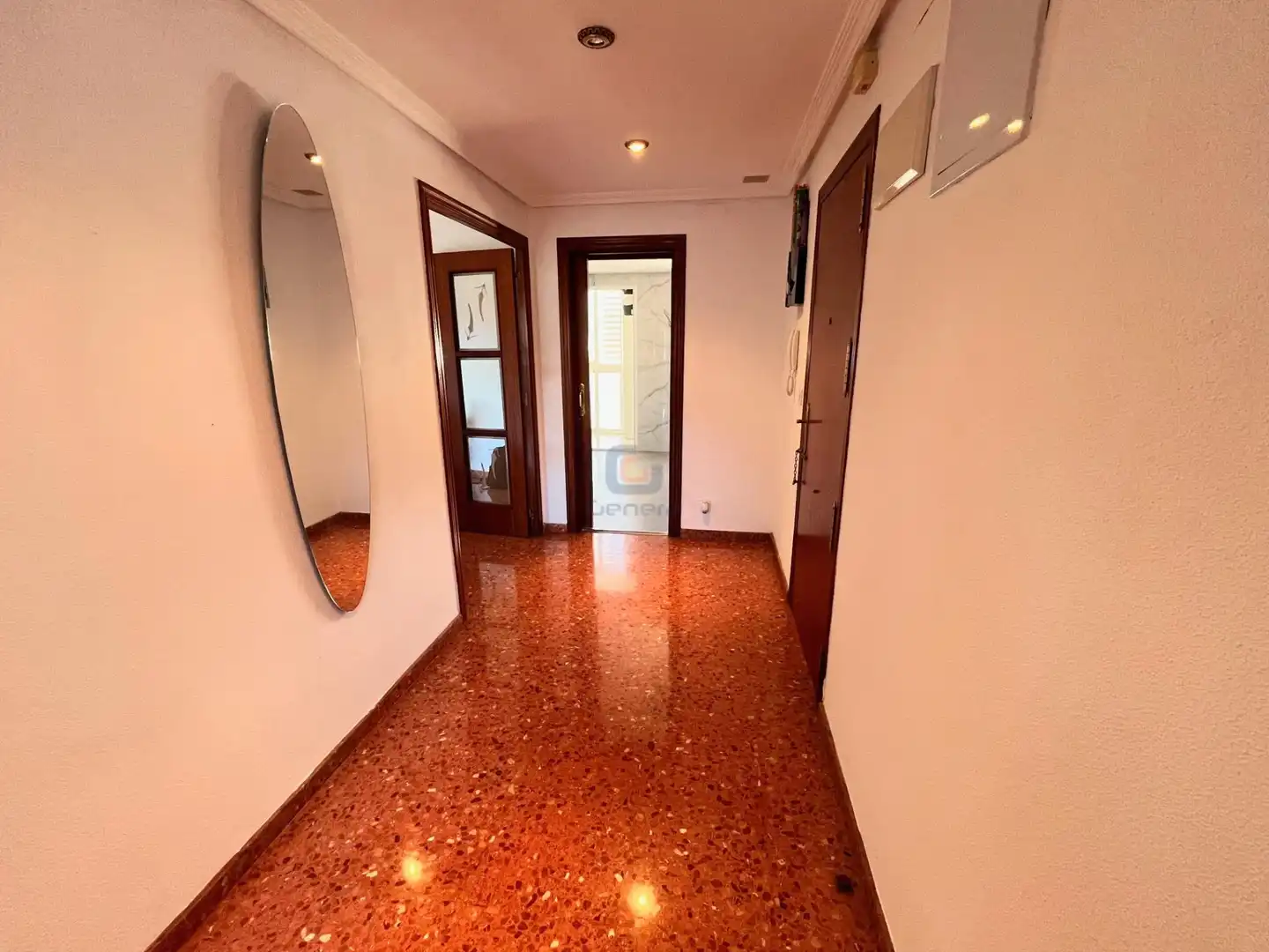 Piso en venta en Alicante / Alacant con Jardín privado, Terraza y Piscina comunitaria