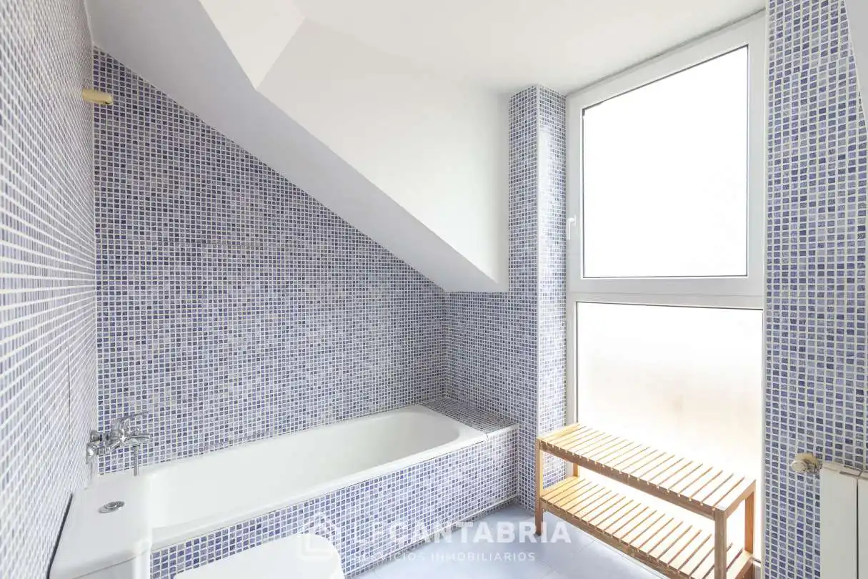 Baño de Dúplex en venta en Castañeda con Calefacción y Terraza