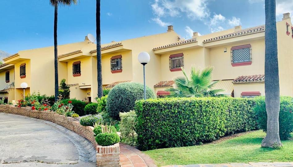 Foto 1 de Casa adosada en venda a Nueva Torrequebrada, Málaga