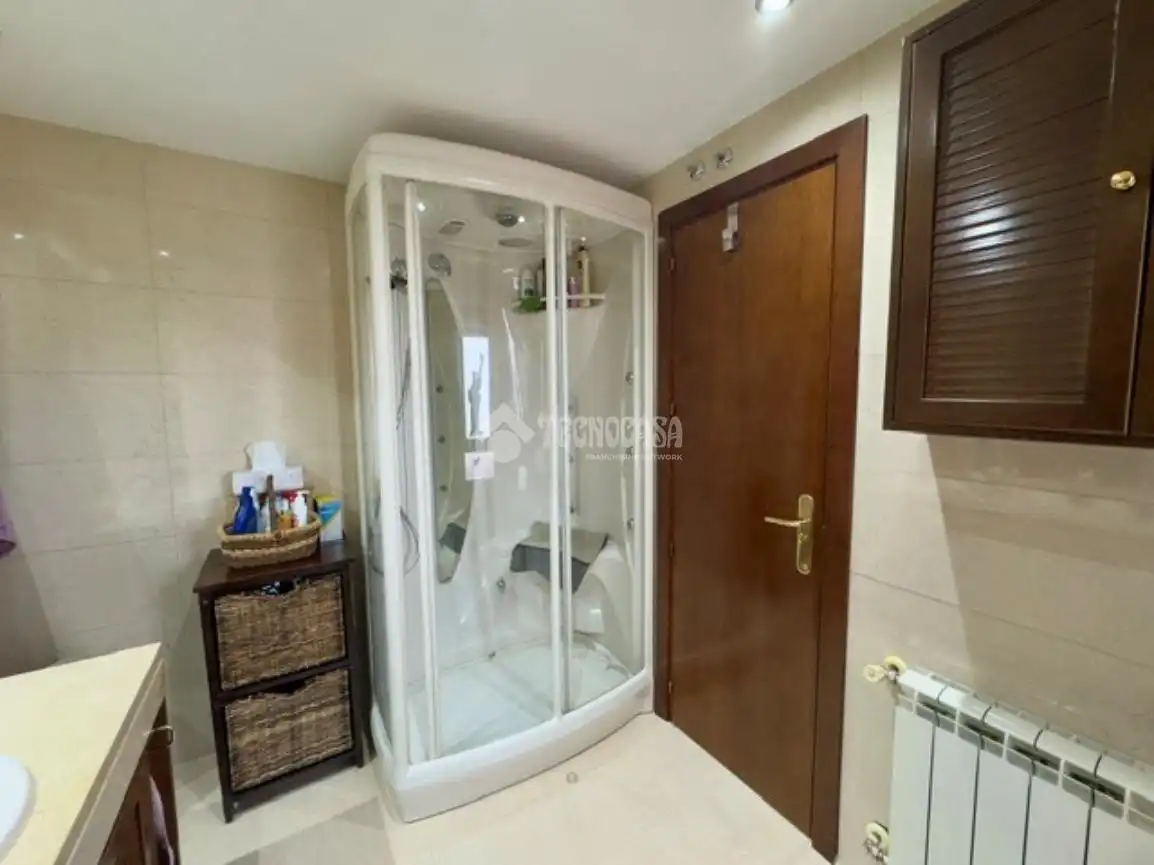 Baño de Piso en venta en Las Rozas de Madrid con Aire acondicionado, Calefacción y Terraza