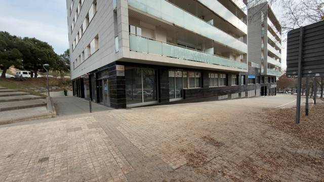 Local comercial en Alquiler en Via Europa, 98 en Via Europa - Parc Central