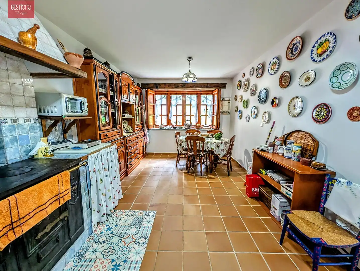 Cocina de Casa o chalet en venta en Escalante con Jardín privado y Balcón