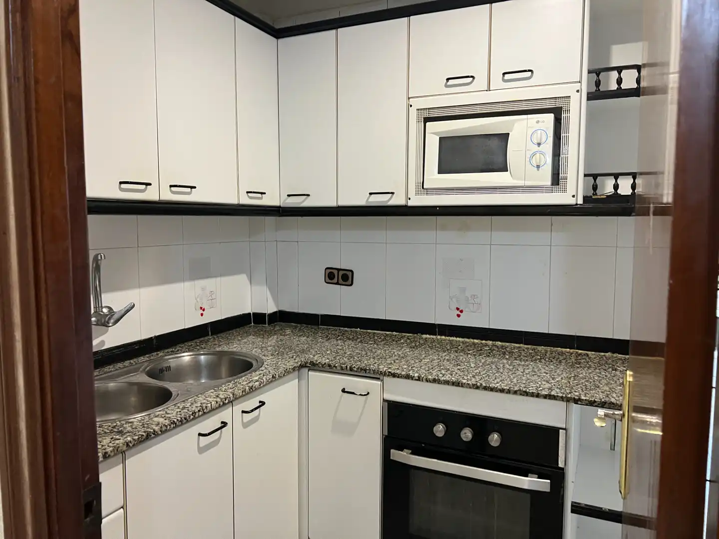 Cocina de Piso en venta en Badalona con Horno, Balcón y Alarma