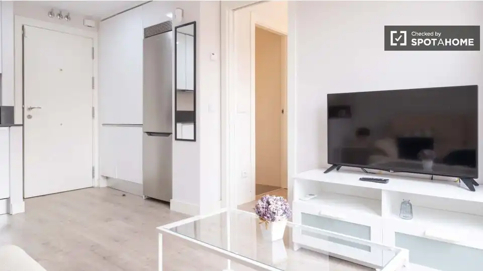 Flat with terrace to rent in Tetuán, imagen 6