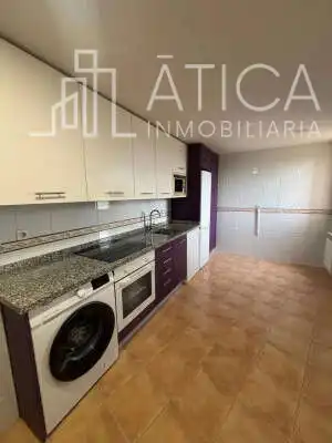 Cocina de Piso en venta en Villares de la Reina con Calefacción, Terraza y Trastero