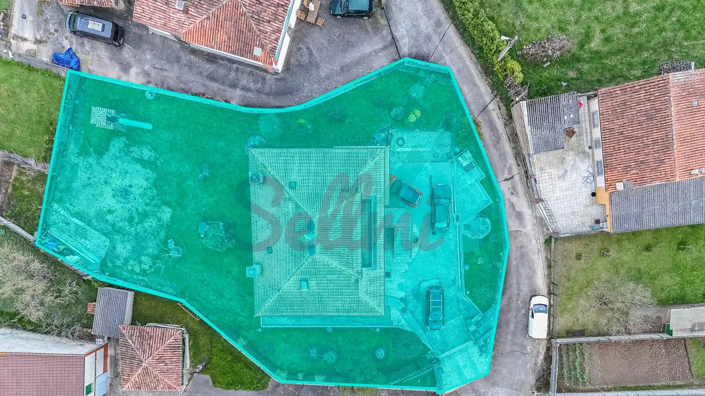 Houses for sale in Camíno De Castañéu, Viella - Granda - Meres