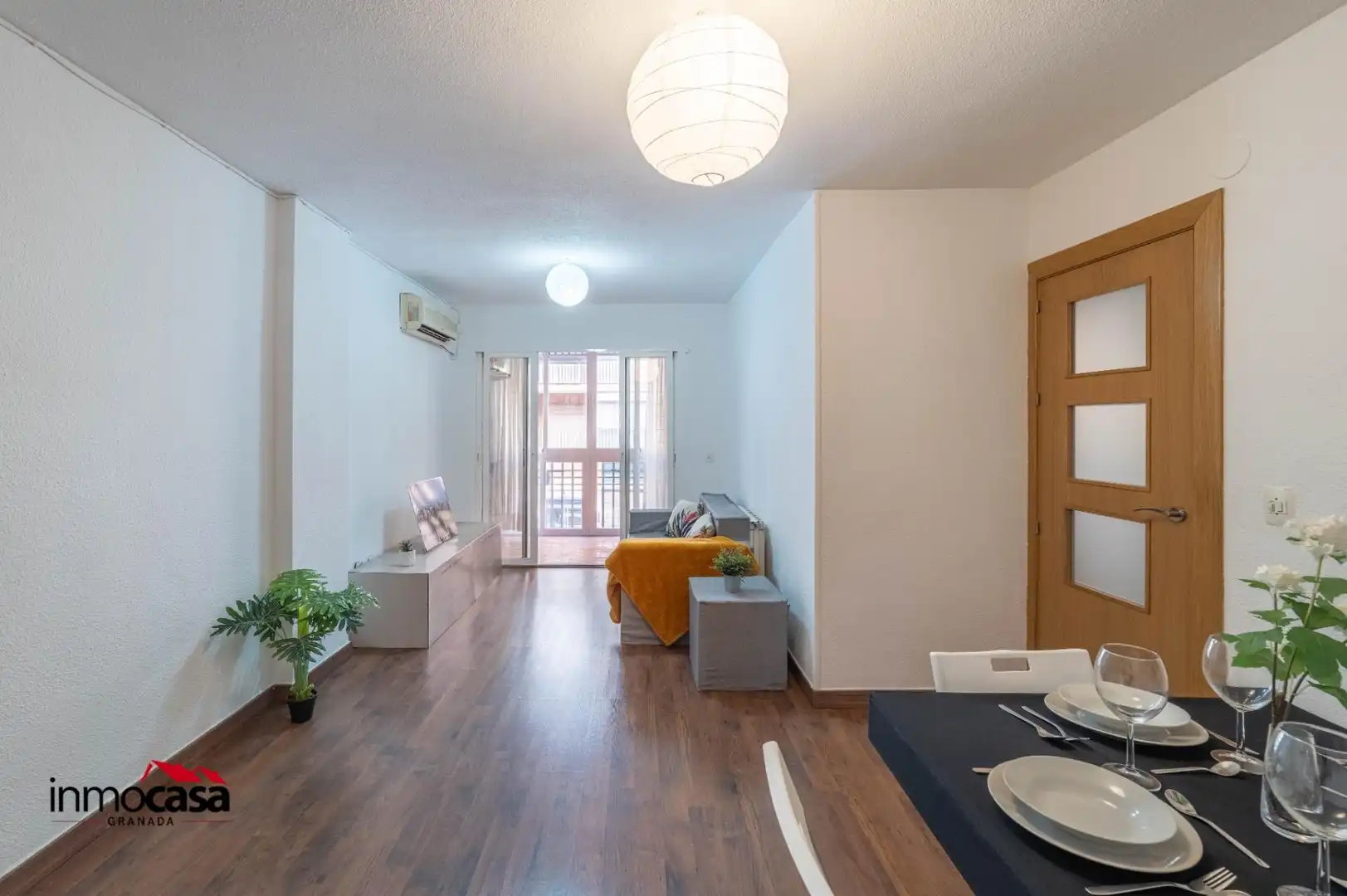 Bedroom of Flat for sale in Granada  with Air Conditioner, Heating and Balcony
