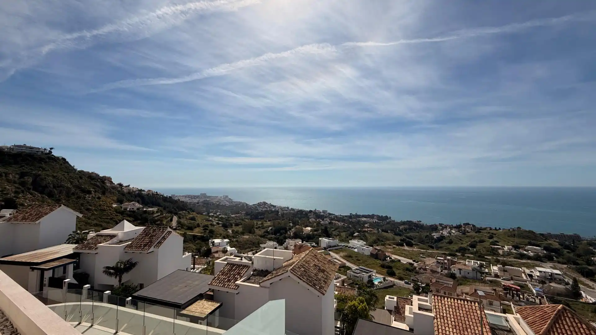 Außenansicht von Dachboden zum Verkauf in Benalmádena mit Klimaanlage, Terrasse und Abstellraum
