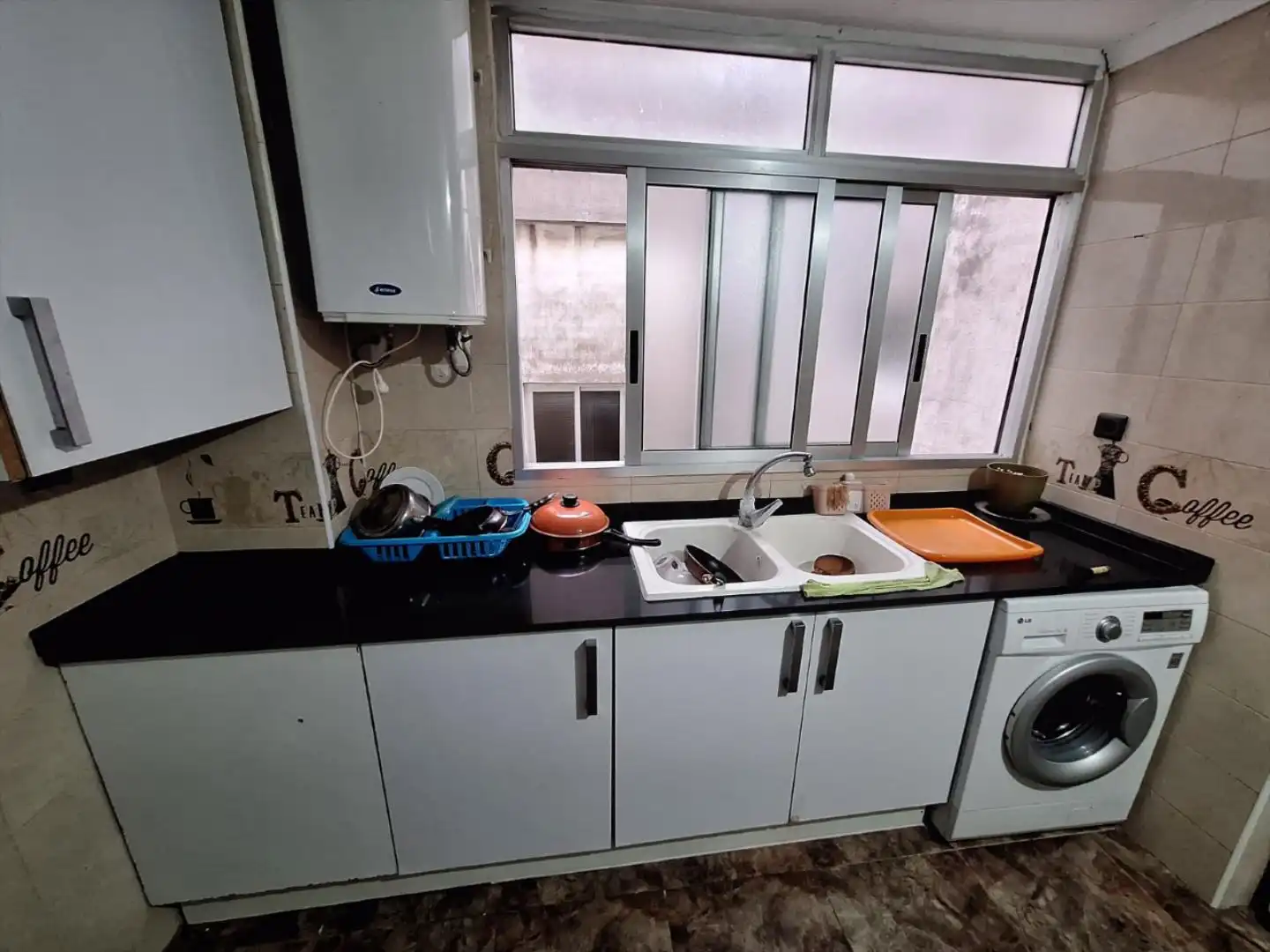 Küche von Wohnung zum Verkauf in Alzira mit Abstellraum