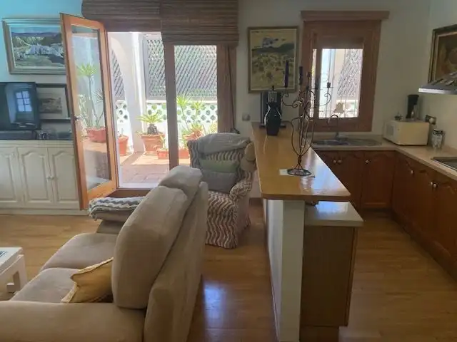 Sala d'estar de Casa o xalet en venda en Roquetas de Mar amb Aire condicionat, Calefacció i Jardí privat
