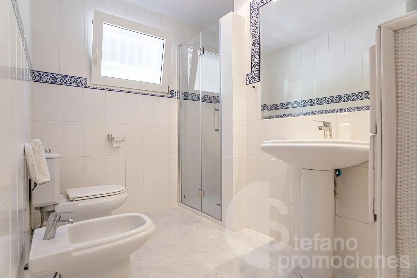 Bathroom of Detached homes for sale in Málaga  with Air Conditioner, Private garden and Terrace