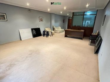Oficina en venda a SINFORIANO MADROÑERO ( edif. cristina )
