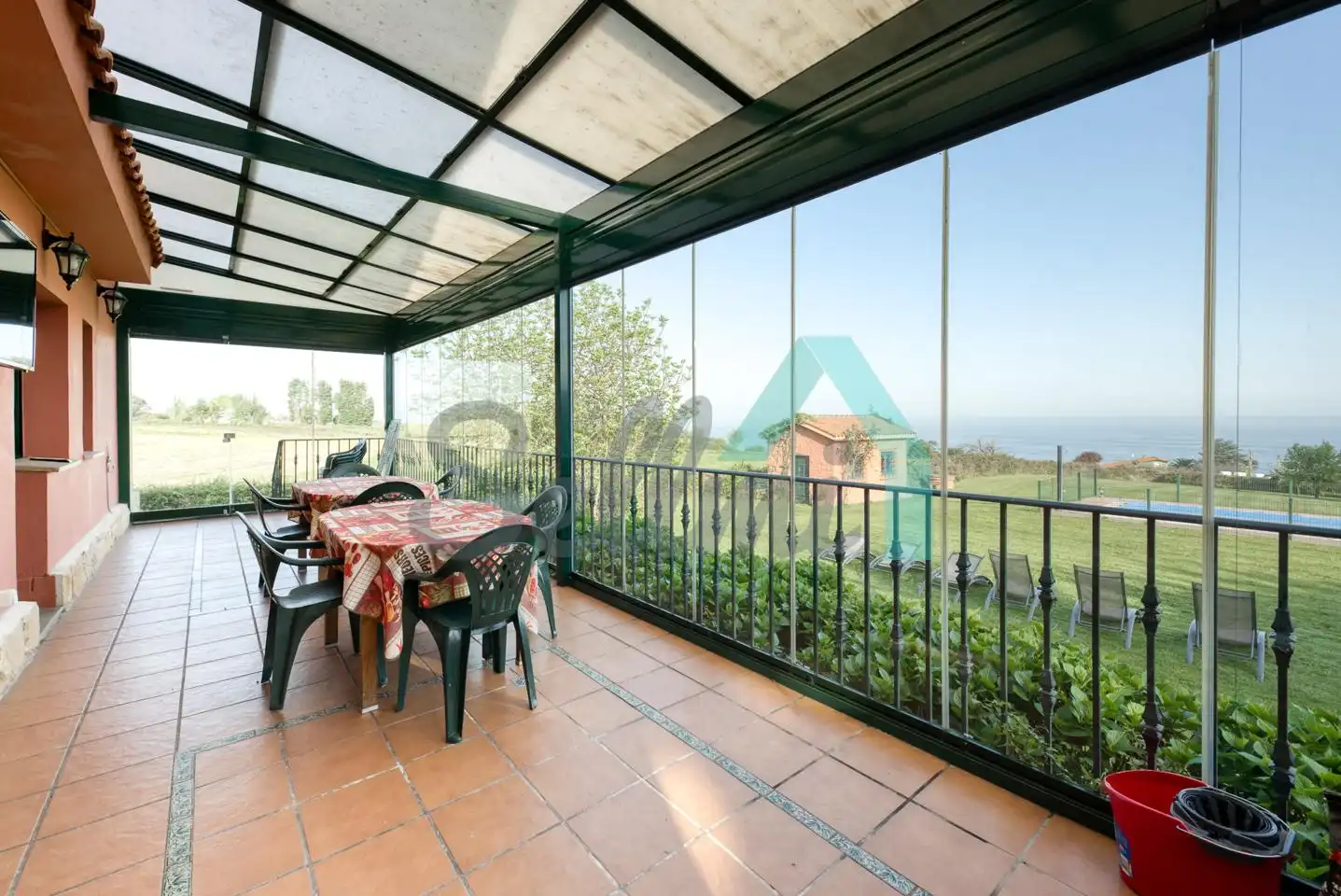 Terrassa de Casa o xalet en venda en Villaviciosa amb Calefacció, Jardí privat i Terrassa