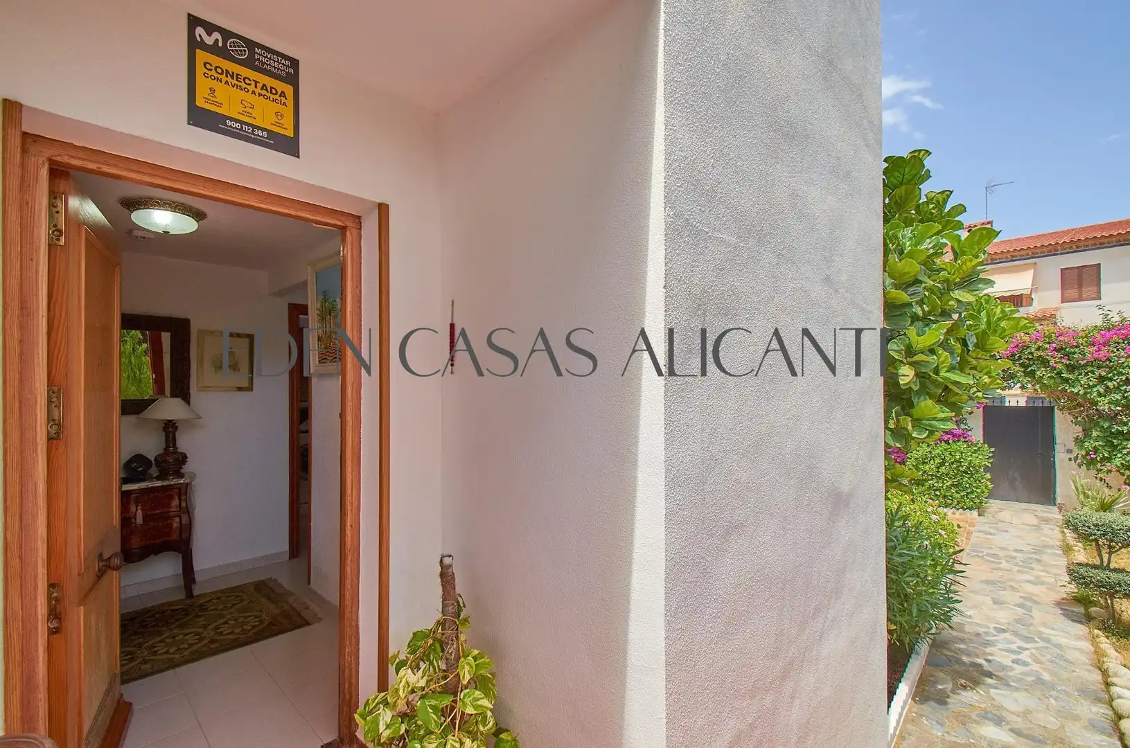 Casa aparellada amb terrassa en venda a Bellavista - Capiscol - Frank Espinós, imagen 3