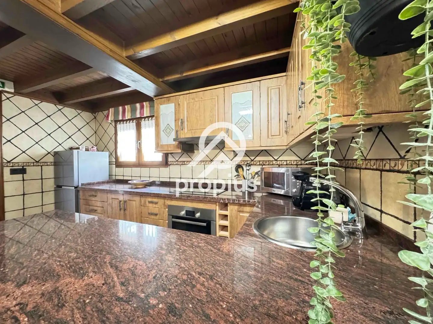 Cocina de Casa o chalet en venta en Parres con Calefacción, Jardín privado y Parquet