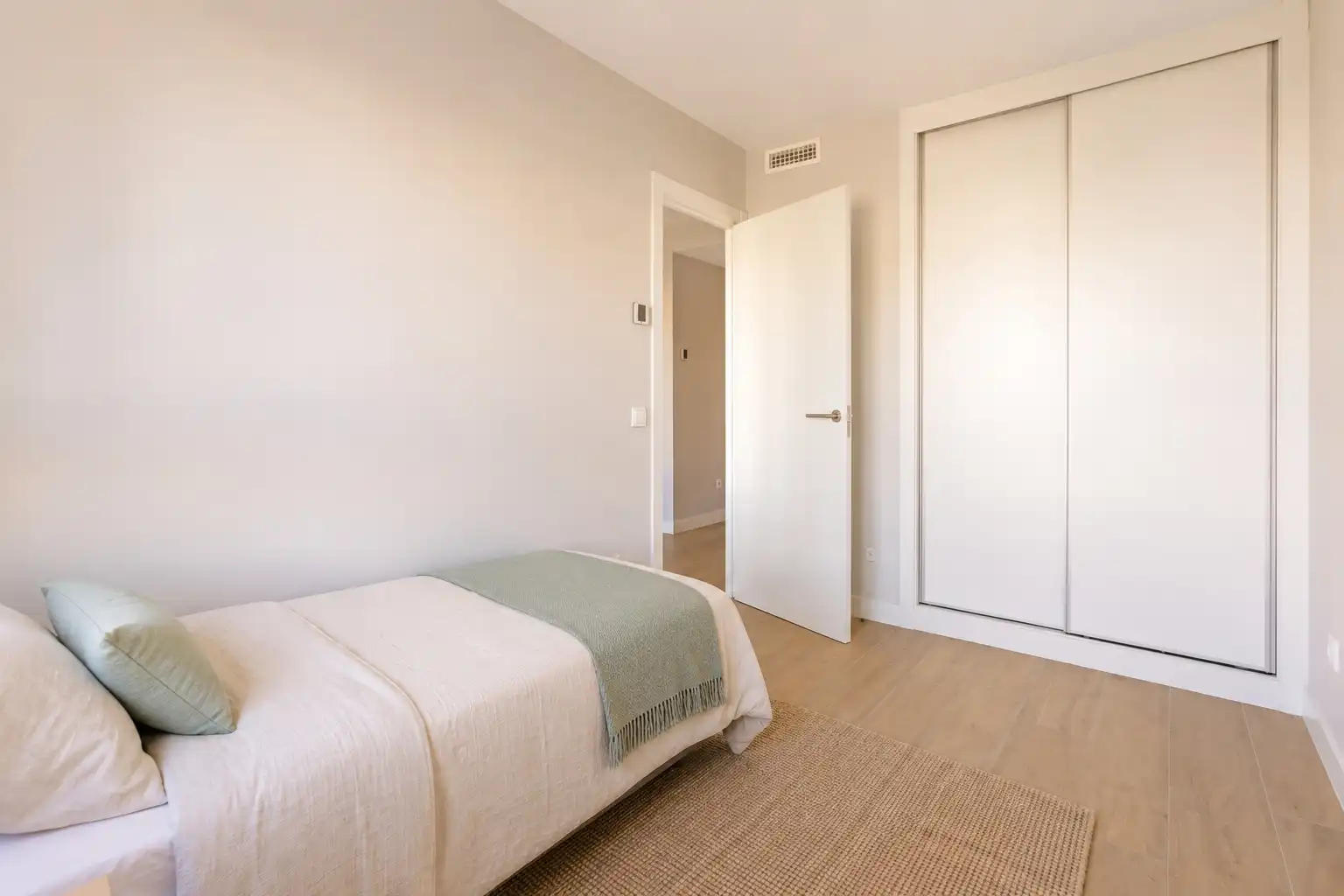 Piso con piscina en venta en Avenida de Juan Antonio Samaranch 51, imagen 16